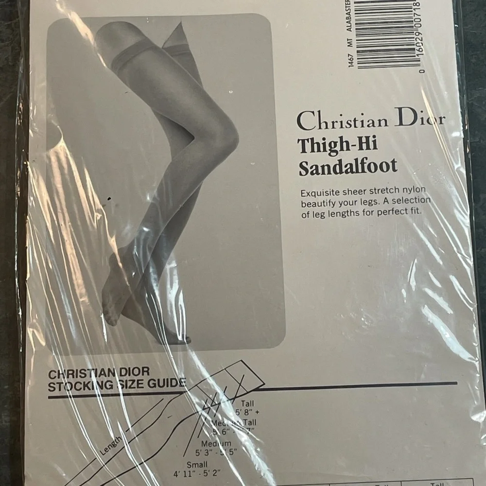 Christian Dior Thigh-Hi Sandalfoot Nylon Stockings Alabaster Med/Tall.